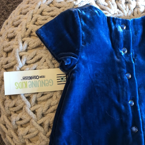 Genuine kids from Oshkosh velvet top - Picture 4 of 4